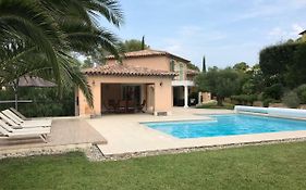 Belle villa à Saint Raphaël dans clos privé